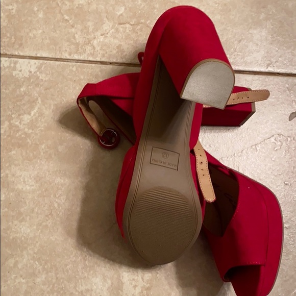 Shoes - Picture 3 of 3